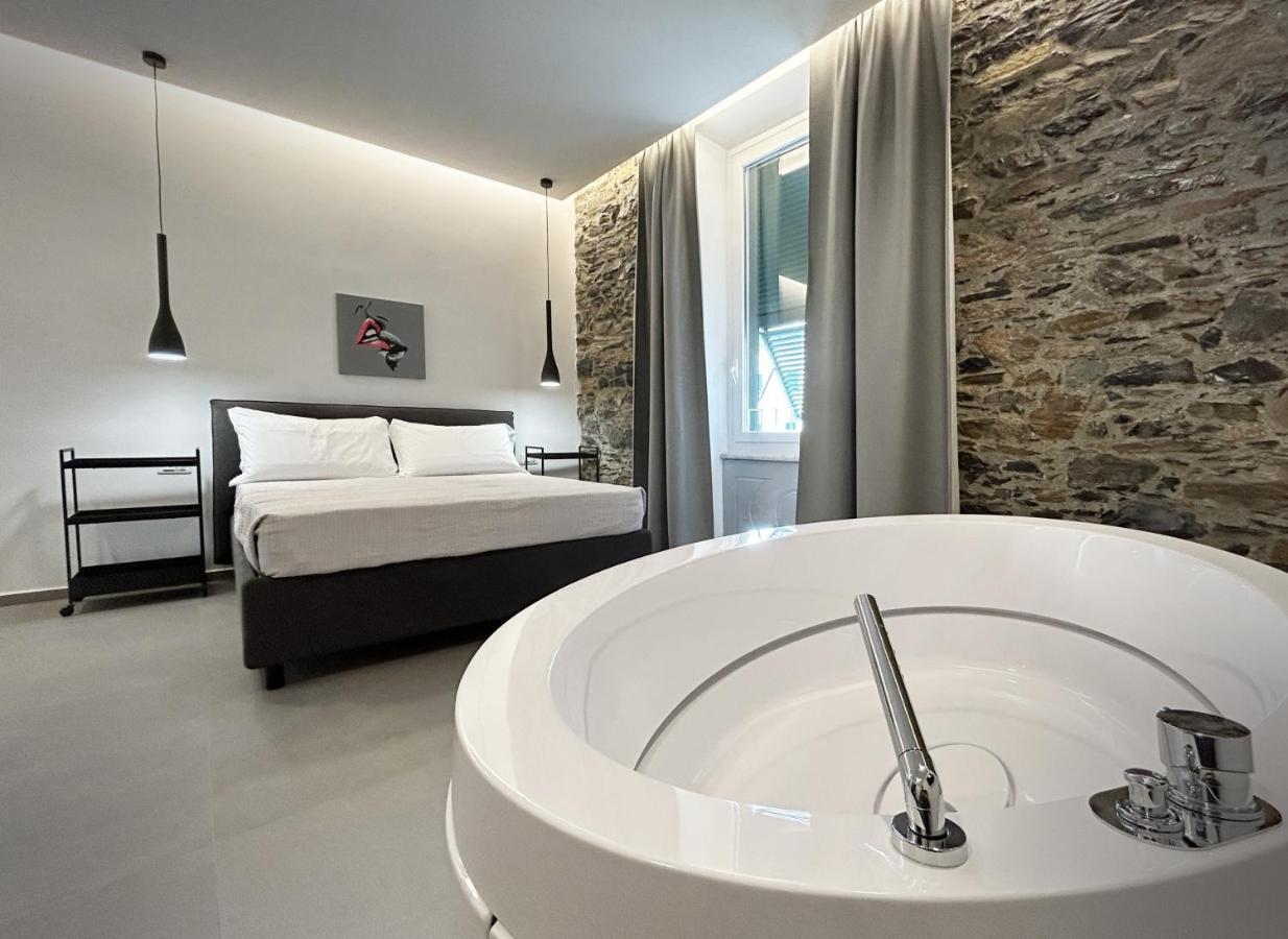 New Moon Rooms La Spezia Eksteriør bilde
